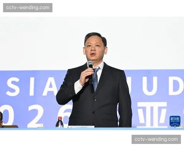 前奥运冠军占旭刚出任中国举重协会副主席，强调将狠抓后备人才梯队建设